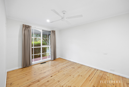 10 Lilian Parade, Ringwood VIC 3134 - House For Rent | Domain - Photo 3
