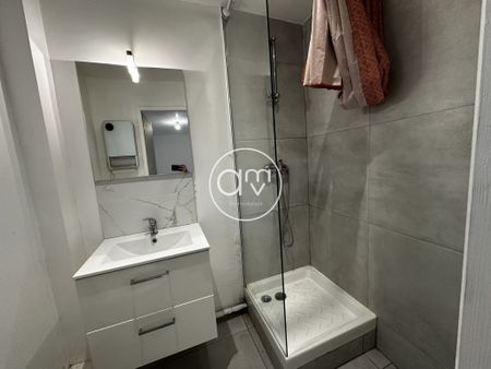 Location Appartement 1 pièce 29m² TOULON 83100 - Photo 2