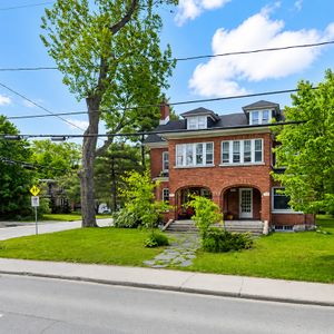 BEAU 5½| JACQUES-CARTIER| JUILLET - Photo 3