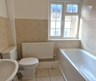 2 bedroom maisonette to rent - Photo 5