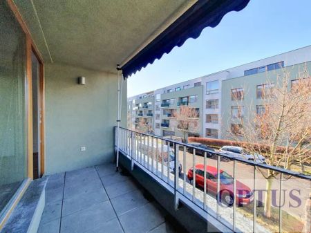 P5 Jinonice, ul. Břežánecká, částečně zař. moderní byt 3 + k.k., 2x balkon, 103 m - Photo 4