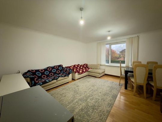 3 bedroom flat to rent - Photo 1