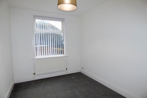 2 bed flat to rent in Hepscott Terrace, South Shields, NE33 - Photo 1