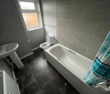 2 bedroom terraced house to rent - Photo 6