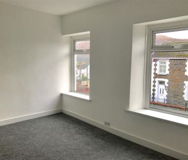 Park View, Llanbradach, CAERPHILLY - Photo 6