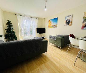 2 bedroom apartment to rent - Photo 2