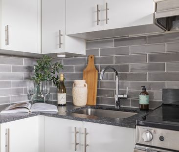 324 Cambridge, Centretown, Ottawa, ON - Photo 1