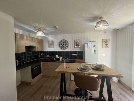 Newbridge Close, Radcliffe, M26 - Photo 3