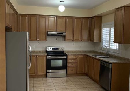 For Lease - 121 Young Drive Unit# Upper, Brampton, Ontario - Photo 5