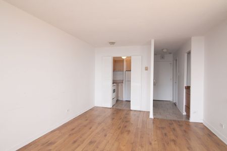 1975 Maisonneuve Blvd West - Photo 3