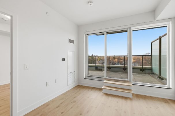 For Lease - 2088 James Street, Burlington, Ontario - Photo 1