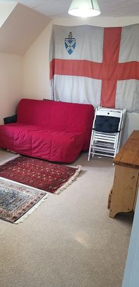 2 bedroom coach house to rent - Photo 1
