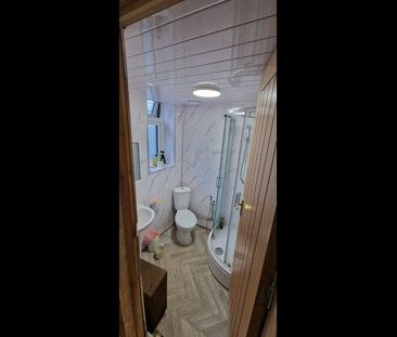 Room in a Shared House, Crownfield Avenue, IG2 - Photo 4