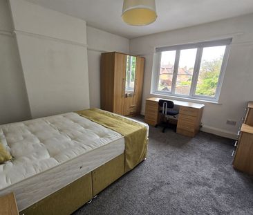 Broadgate, Beeston, NG9 2FU - Photo 2