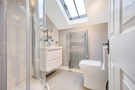 3 bedroom detached house to rent - Photo 2