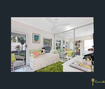 Three Bedrooms, Pool & Big Shed! - Photo 1