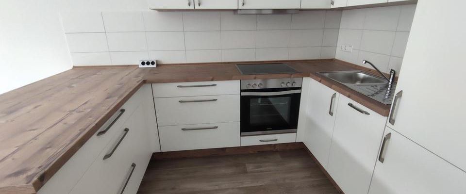 Geräumige 3-Raum-Wohnung mit Markeneinbauküche in ruhiger Lage - Photo 1