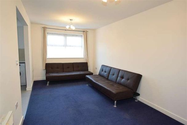 Scott Road, Edgware, HA8 - Photo 1