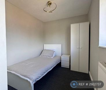 4 bedroom terraced house to rent - Photo 1