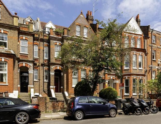 Modern Apartment - Photo 1