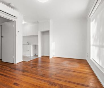 Location, Location! - Photo 5