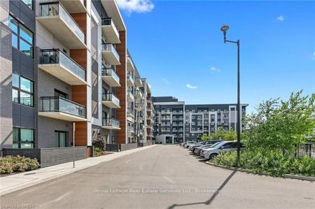 For Lease - 128 GROVEWOOD Common Unit# 132, Oakville, Ontario - Photo 5