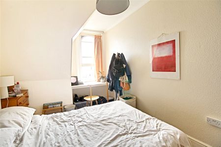 Flat to Rent - Photo 3