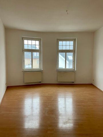 Geräumige 4-Raumwohnung mit Erker in Bahnhofsnähe - Foto 2