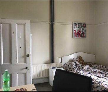 Studio rooms available located on High St - Available 01/01/2026 - Photo 2