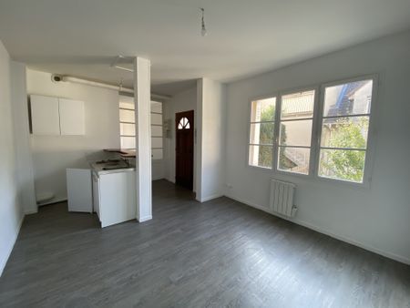 Appartement RUE DE COURCELLES - - Photo 2