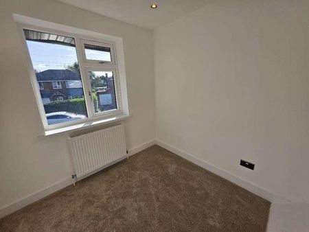 Vicarage Avenue, Cheadle Hulme, SK8 - Photo 2