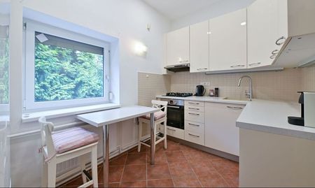 4 izbový byt v RD so záhradou a parkovaním nad Bratislavským hradom-CENTRUM Starého mesta, TOP LOKALITA, Mudroňova ulica. - Photo 5