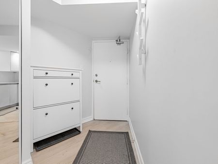 For Lease - 77 Maitland Place Unit# 902, Toronto, Ontario - Photo 2