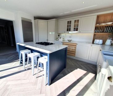 4 bedroom detached house to rent - Photo 3
