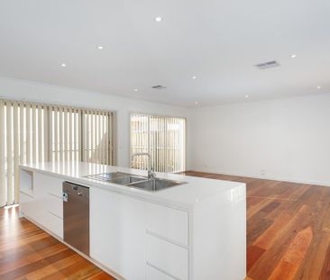 1/122 Centre Dandenong Road, Cheltenham, VIC, 3192 - Photo 2