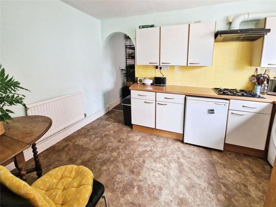 3 bedroom semi-detached house to rent - Photo 1