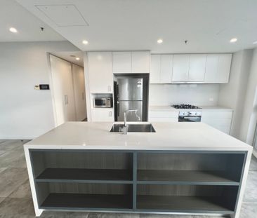 Luxury semi Furnished Two Bedrooms in Mascot Heart!!! - Photo 4