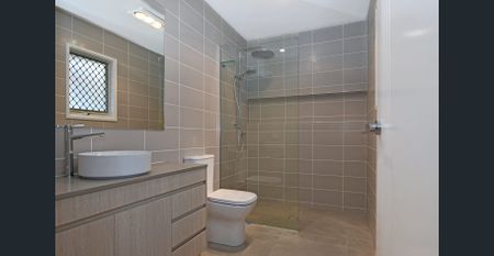 Brand New Family Home in 'Southplace', Deebing Heights - Photo 5