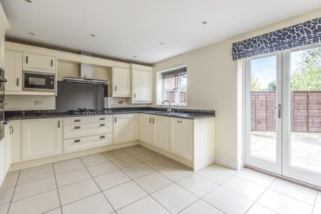 3 bedroom terraced house to rent - Photo 5