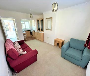 A 1 Bedroom Terraced Bungalow Instruction to Let in Hastings - Photo 3