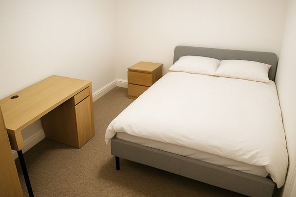 4 Bed Flat, Ninetree Hill, BS1 - Photo 1