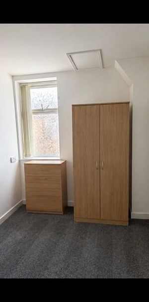 1 bedroom in a house share to rent - Photo 1