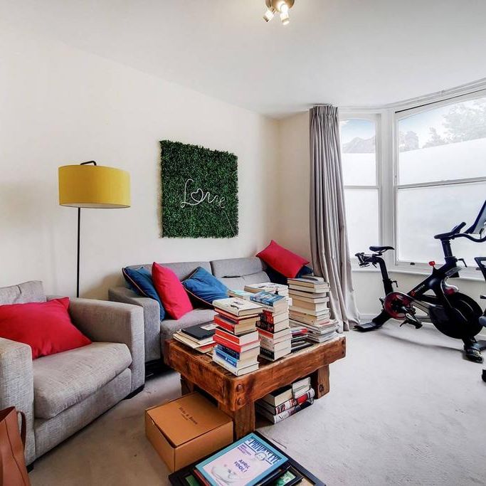 2 bedroom maisonette to rent - Photo 1