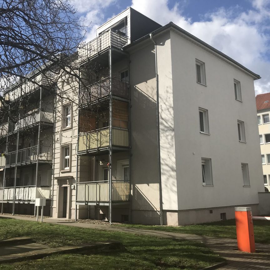 Gemütliche 3-Zimmer-Wohnung mit großem Balkon in Neue Neustadt! - Photo 1