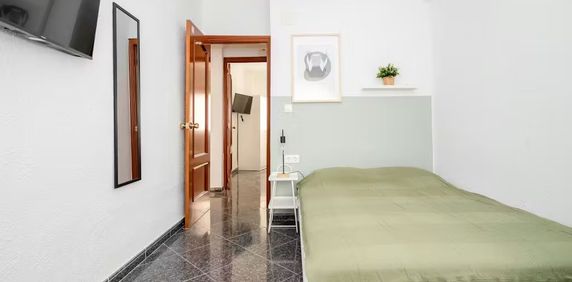 Calle Mirarosas, Málaga, Andalusia 29011 - Photo 2