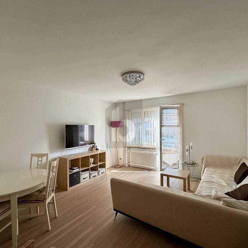 COZY AND CENTRAL - Photo 1