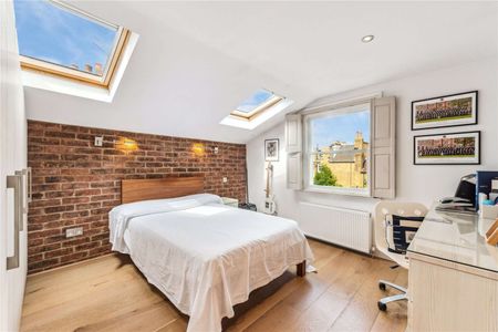 A charming four bedroom house with a fantastic garden. - Photo 4