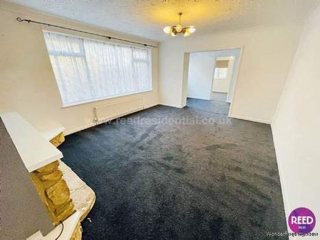 3 bedroom property to rent in Westcliff On Sea - Photo 5