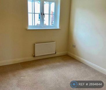 2 bedroom semi-detached house to rent - Photo 4