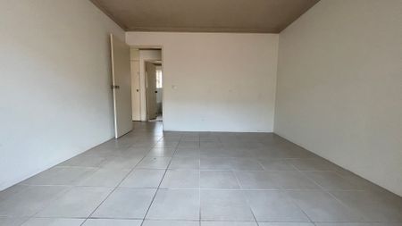 1ST FLOOR UNIT IN LONGFIELD - Photo 2